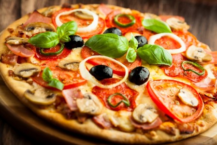 Ristorante Pizzeria Contessa Gubbio Specialità Pizza integrale cotta in forno a legna