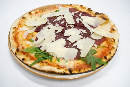 Ristorante Pizzeria Contessa Specialità Pizza integrale cotta in forno a legna